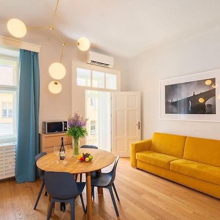 Quiet City Center Apartment In Hip & Foodie Area Прага Екстериор снимка