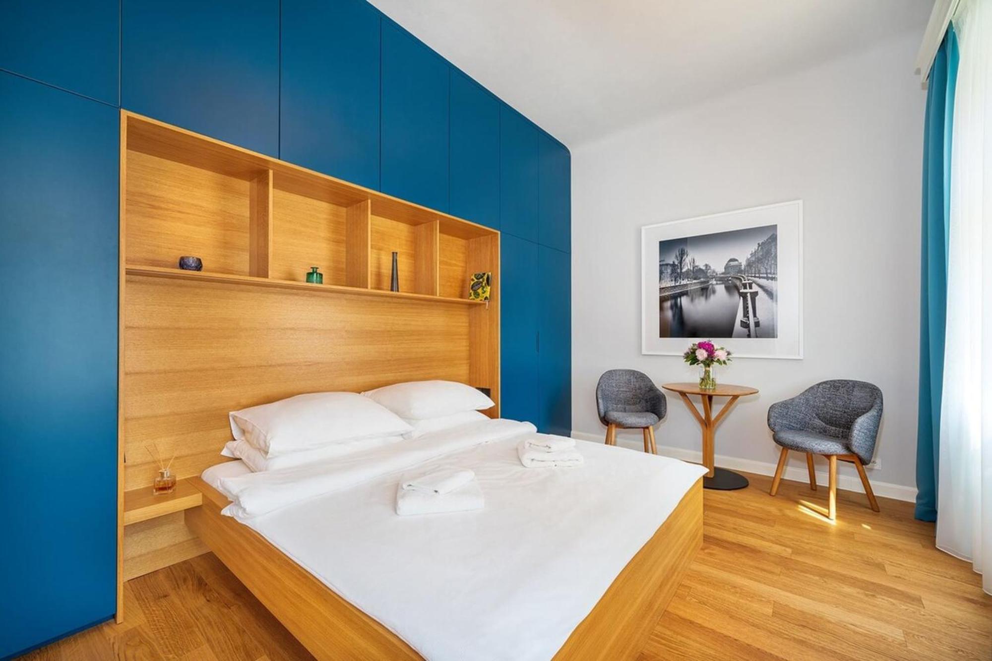 Quiet City Center Apartment In Hip & Foodie Area Прага Екстериор снимка