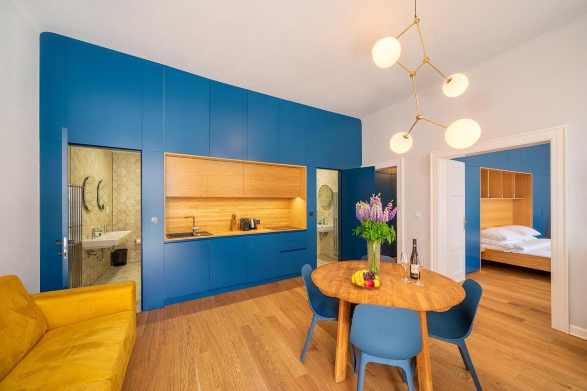 Quiet City Center Apartment In Hip & Foodie Area Прага Екстериор снимка