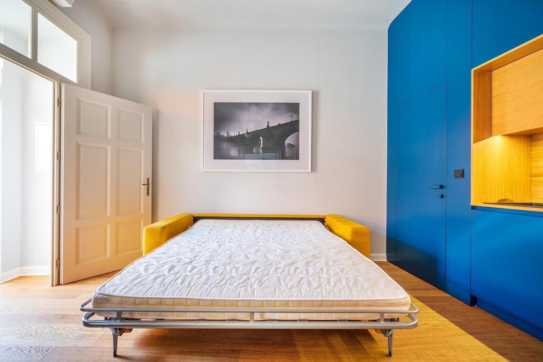 Quiet City Center Apartment In Hip & Foodie Area Прага Екстериор снимка