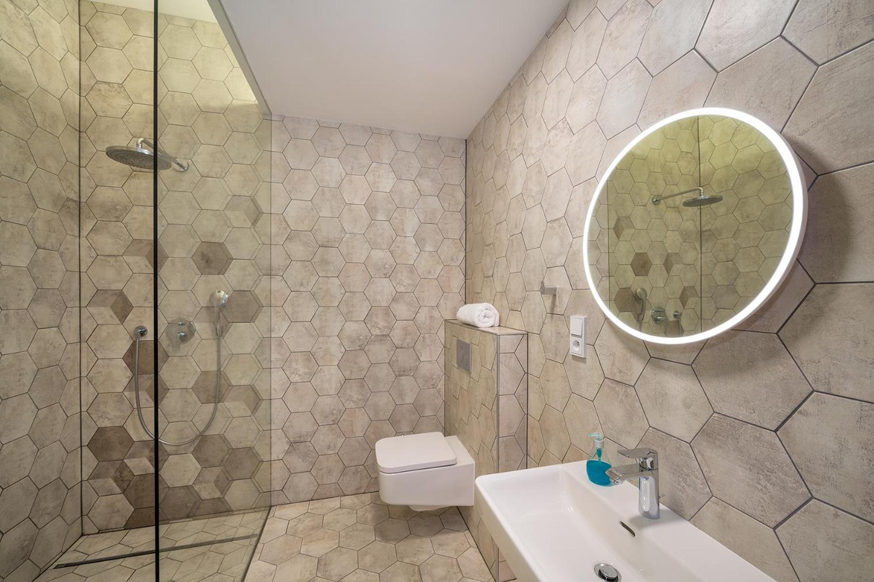 Quiet City Center Apartment In Hip & Foodie Area Прага Екстериор снимка